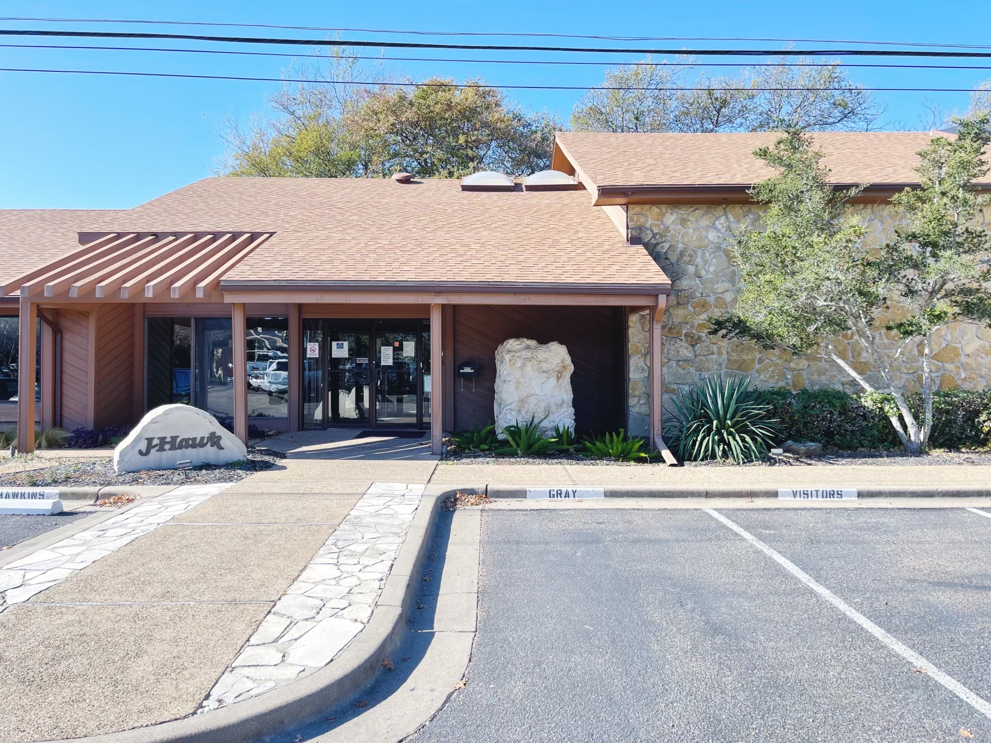 4547 Lake Shore Dr, Waco, TX for lease Building Photo- Image 1 of 15