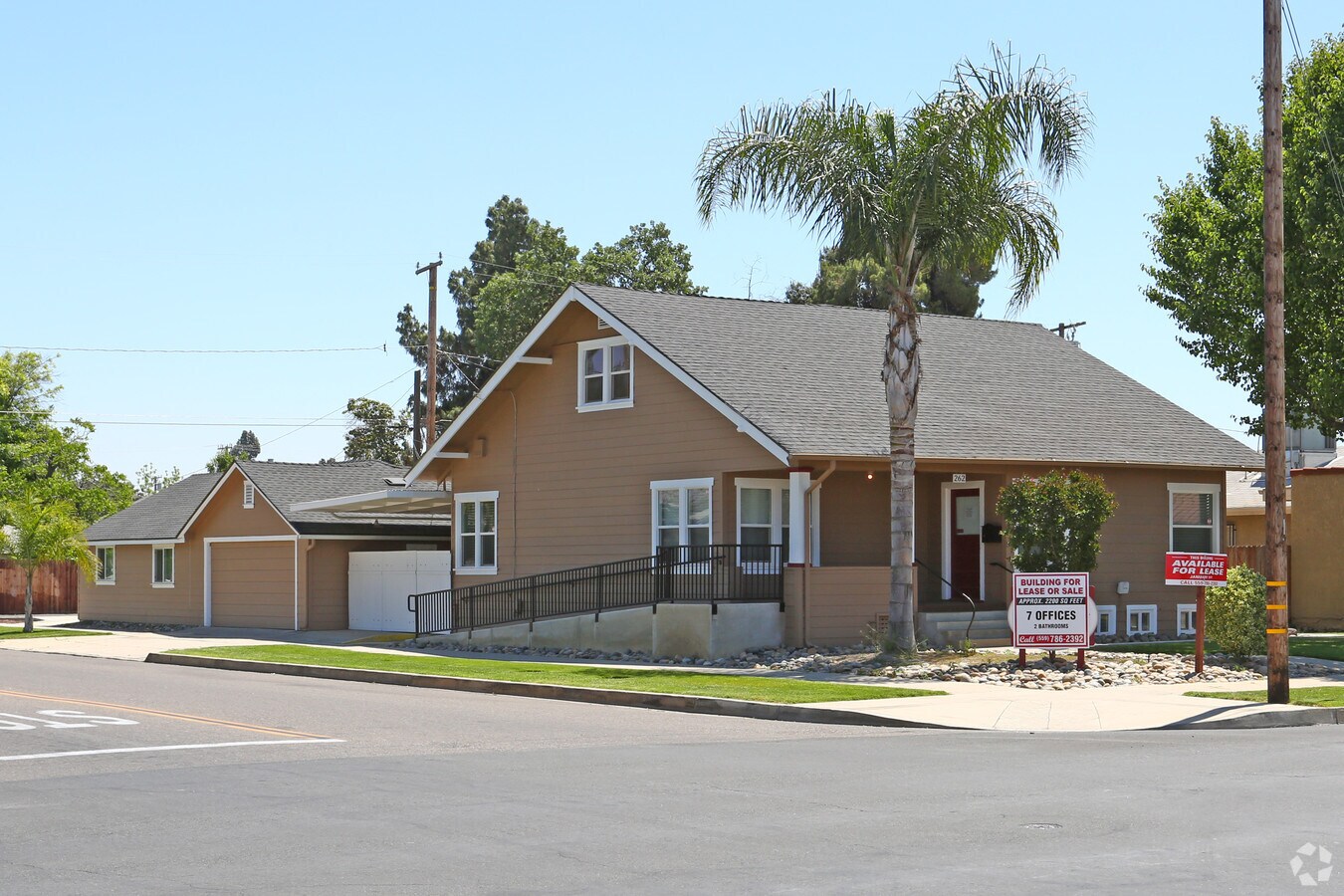 262 N M St, Tulare, CA 93274