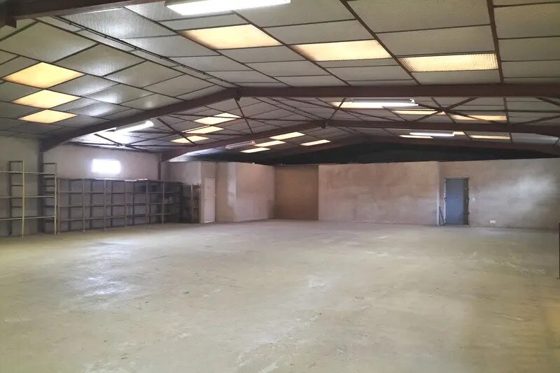 Flex in Béziers for lease - Interior Photo - Image 2 of 6