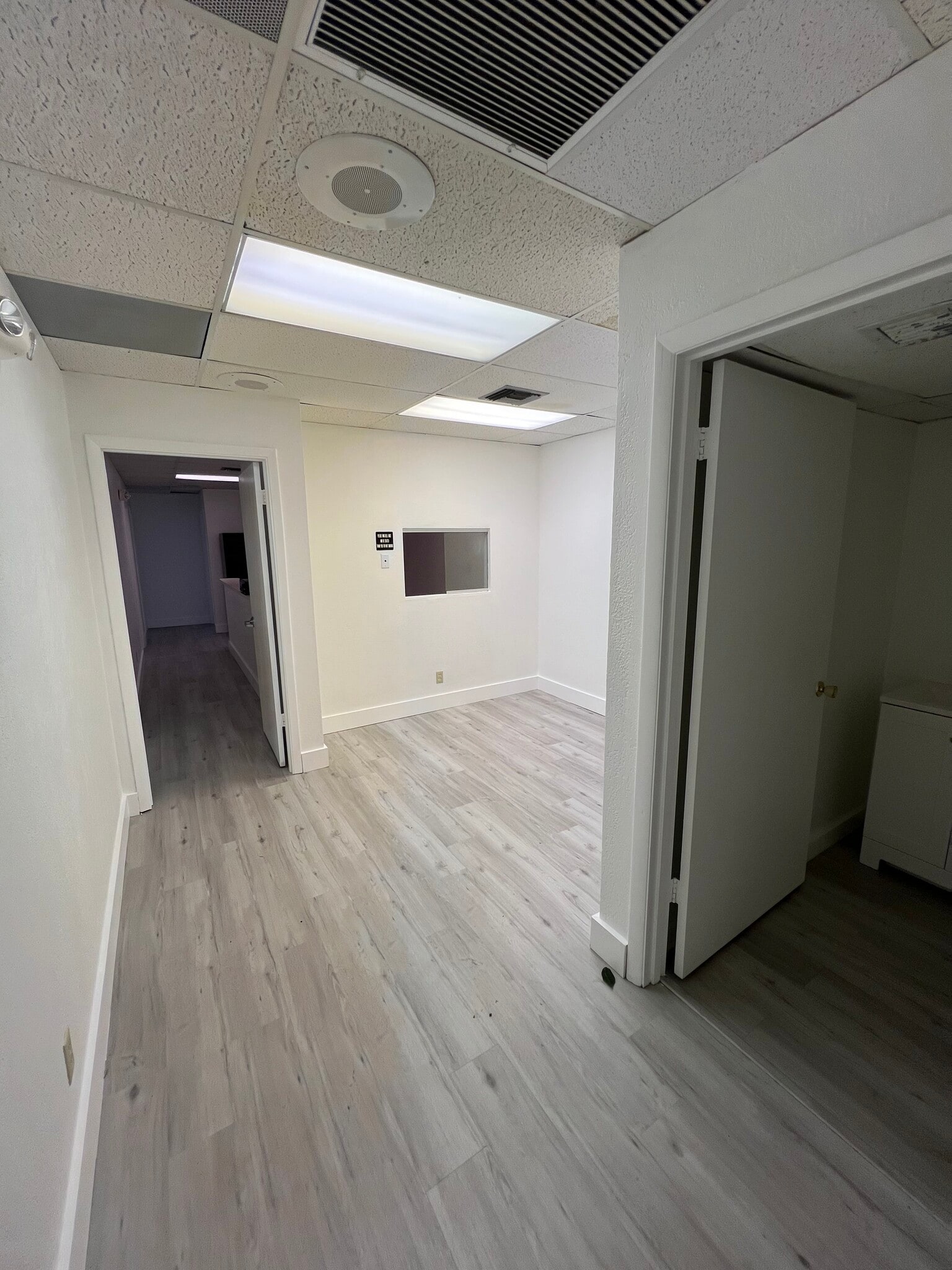 7501 NW 4th St, Plantation, FL for lease Interior Photo- Image 1 of 7