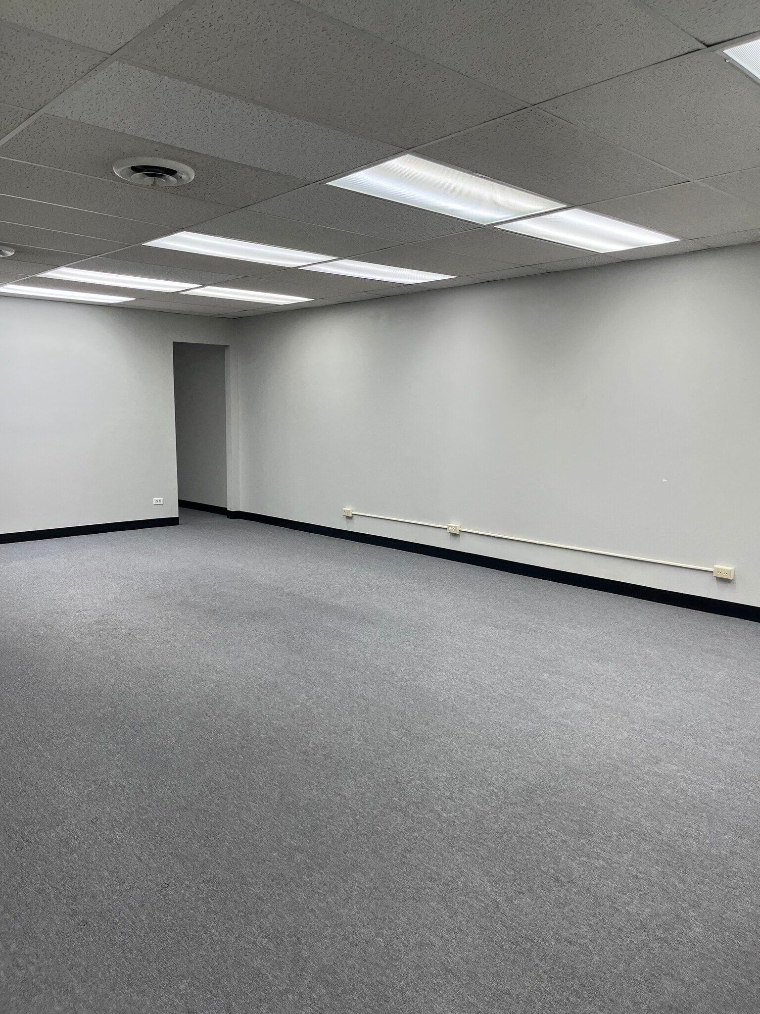 3605 Woodhead Dr, Northbrook, IL for sale Interior Photo- Image 1 of 12