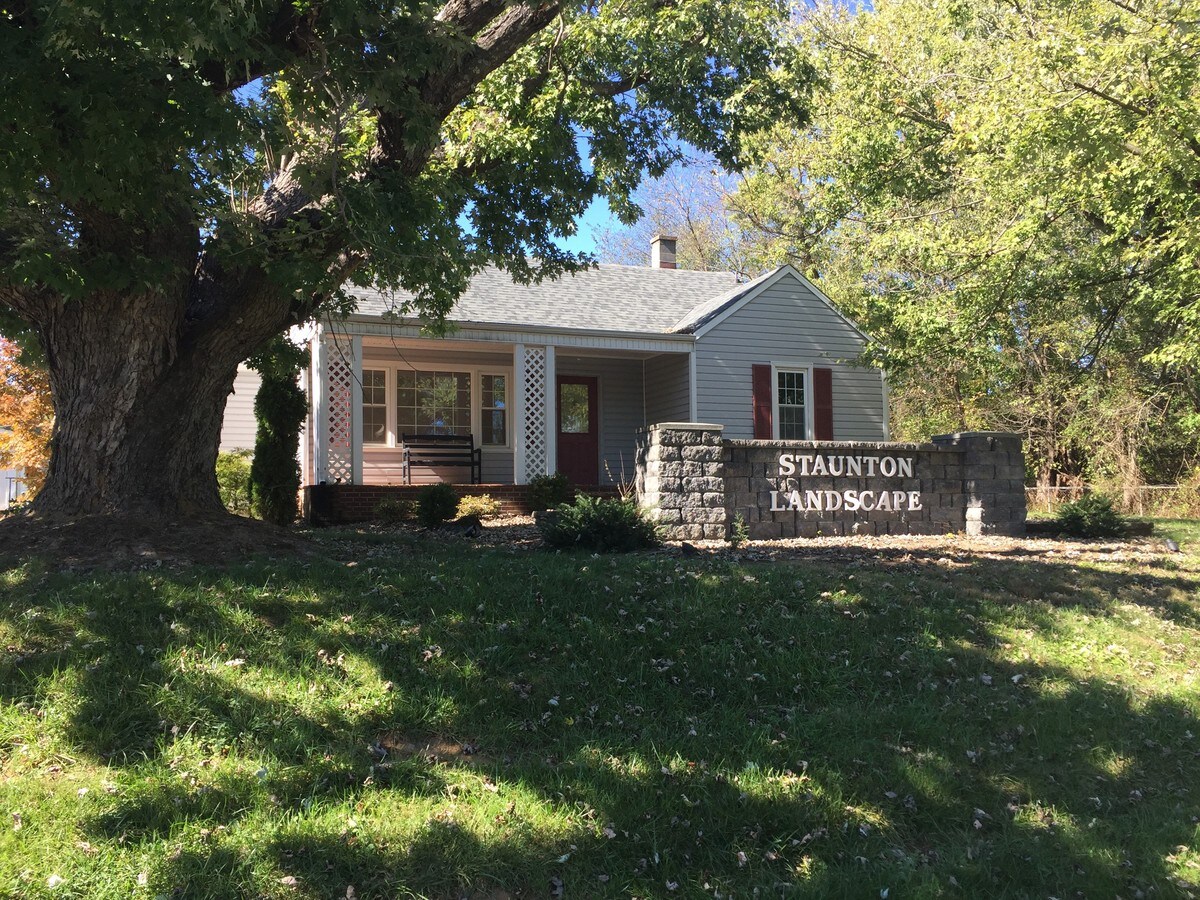 1932 Spring Hill Rd, Staunton, VA 24401