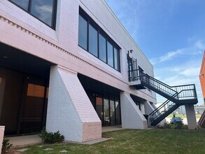 3050 Amwiler Rd, Peachtree Corners, GA for lease Building Photo- Image 1 of 11