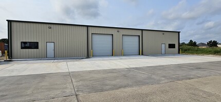 1130 Winfield Ln, Kemah, TX for lease Building Photo- Image 2 of 9