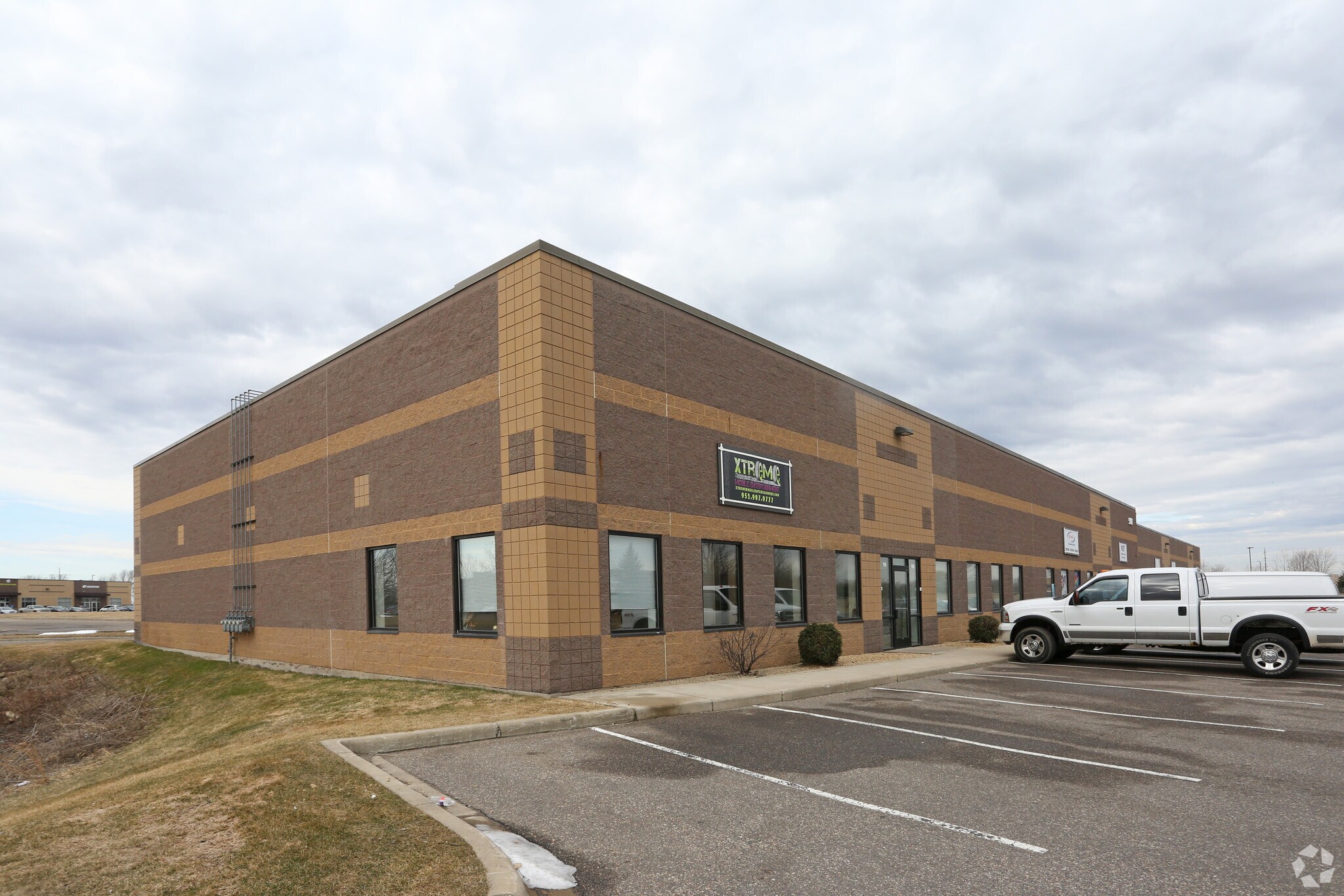 5708 Upper 147th St W, Apple Valley, MN for lease Building Photo- Image 1 of 7