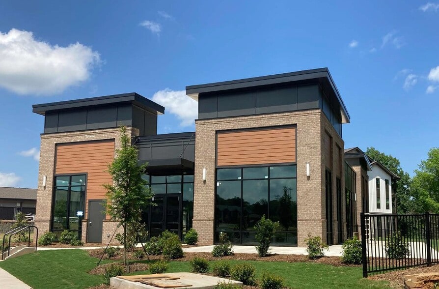 55 Caldwell Dr, Belmont, NC for sale - Primary Photo - Image 1 of 5