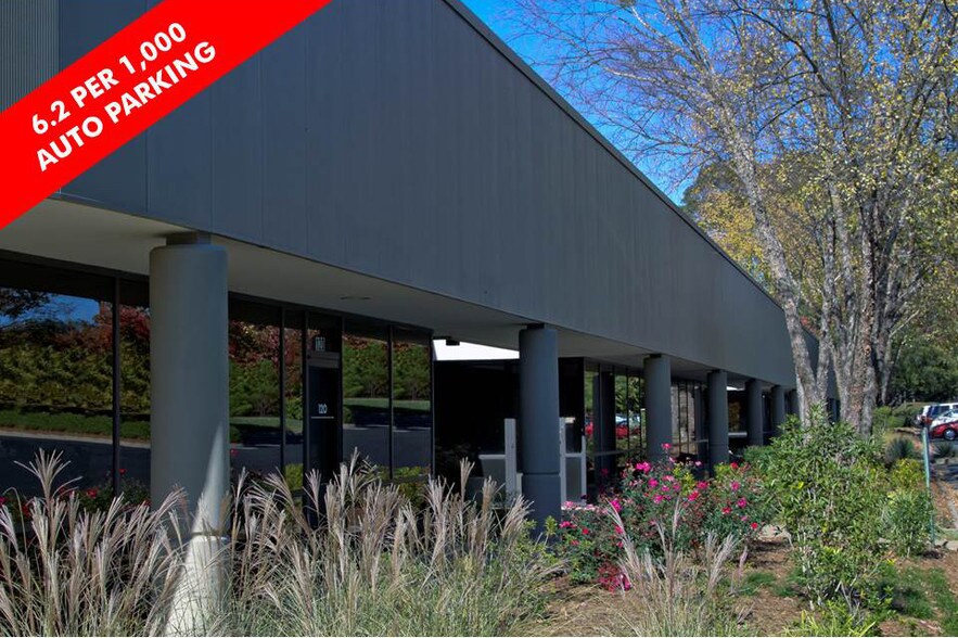 445 Atlanta South Pky, Atlanta, GA for sale - Primary Photo - Image 1 of 13