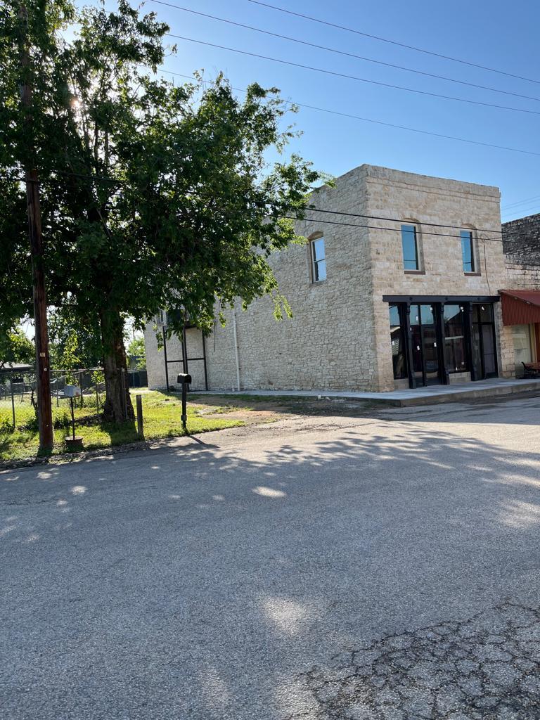 104 College, Florence, TX for sale Primary Photo- Image 1 of 1