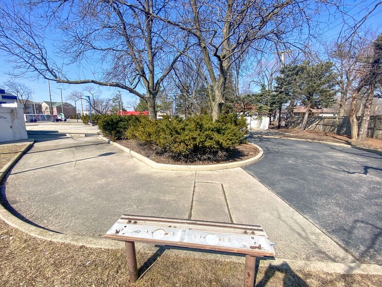 1505 Elmhurst Rd, Des Plaines, IL for sale - Building Photo - Image 2 of 8