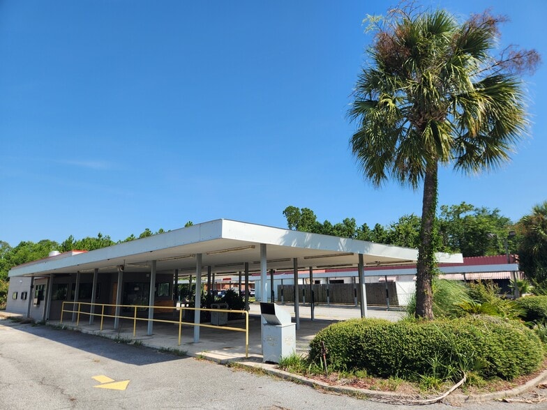 4705 Altama Ave, Brunswick, GA for lease - Building Photo - Image 1 of 7