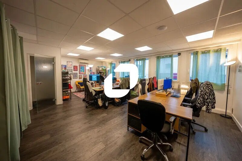 Office in Bagnolet for lease - Building Photo - Image 3 of 8