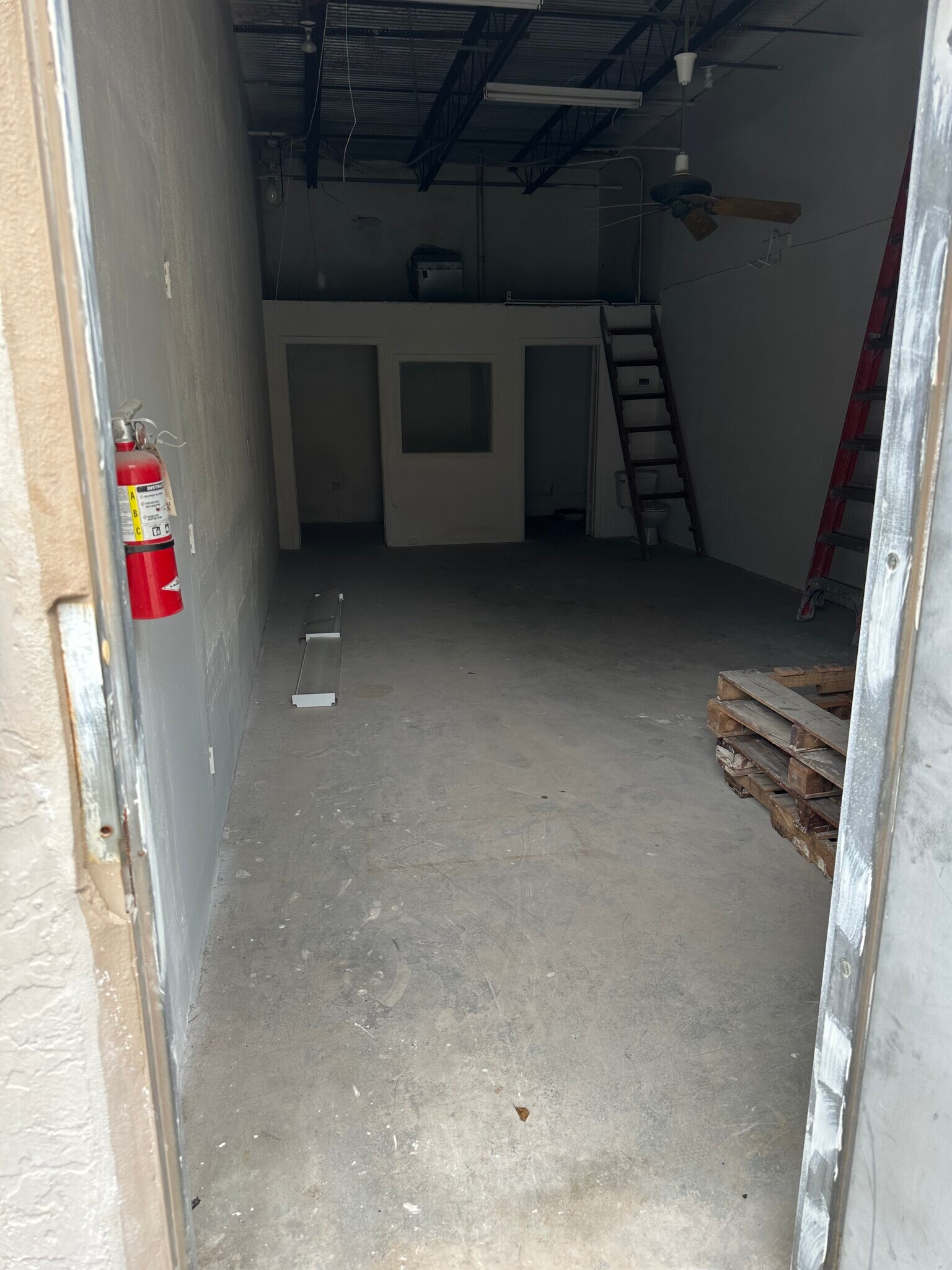 19056 NE 26th Ct, Miami, FL for sale Building Photo- Image 1 of 1