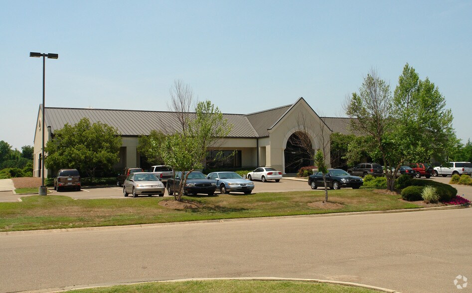 1000 Red Fern Pl, Flowood, MS for sale - Primary Photo - Image 1 of 1