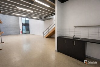 10 Cawley Rd, Yarraville for lease Interior Photo- Image 2 of 3