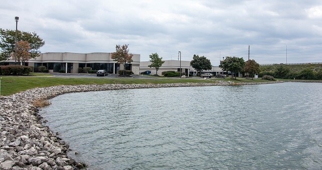651 Lakeview Plaza Blvd, Worthington, OH for lease - Building Photo - Image 3 of 6