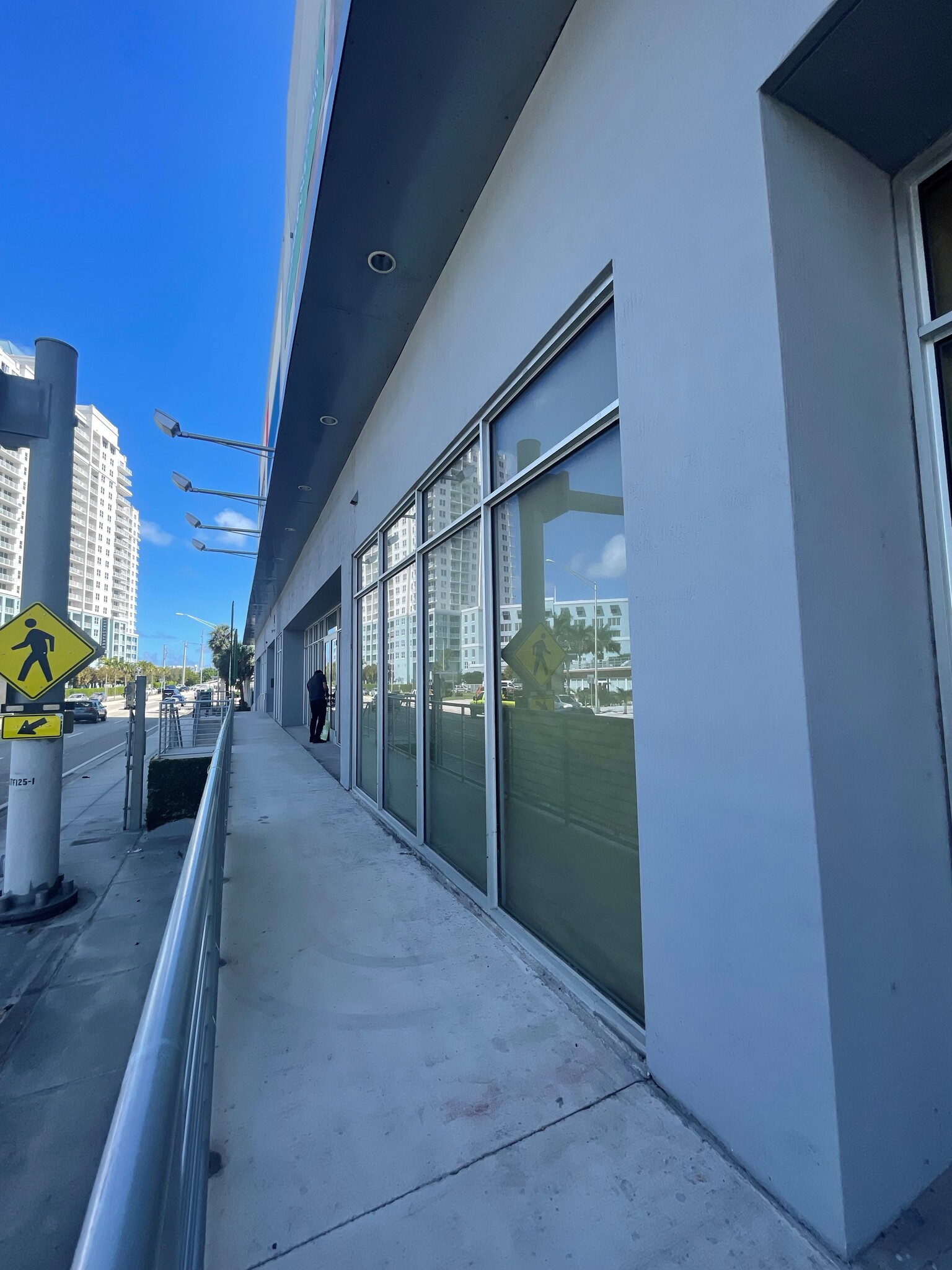 1100 NE 79th St, Miami, FL for lease Building Photo- Image 1 of 3