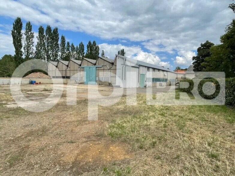 Flex in Saint-Étienne-des-Oullières for sale - Building Photo - Image 3 of 14