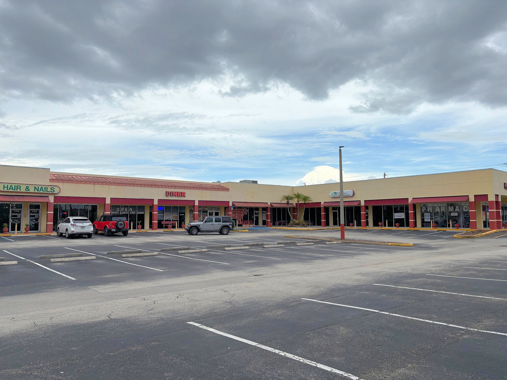7118-7170 N Nob Hill Rd, Tamarac, FL for lease Building Photo- Image 1 of 2