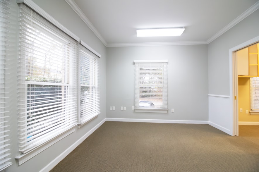 111 Windel Dr, Raleigh, NC for lease - Building Photo - Image 2 of 4