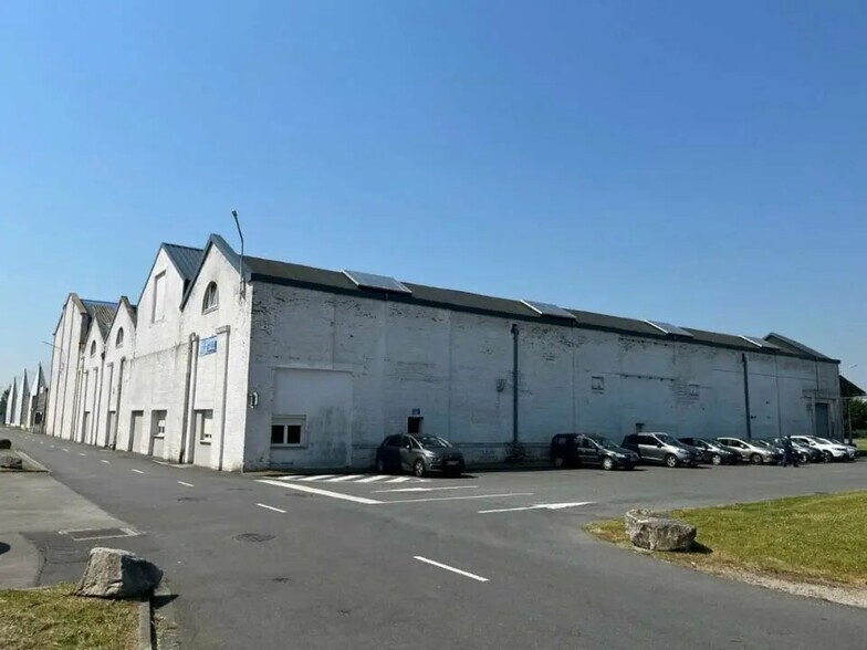 Industrial in Coquelles for lease - Building Photo - Image 2 of 7