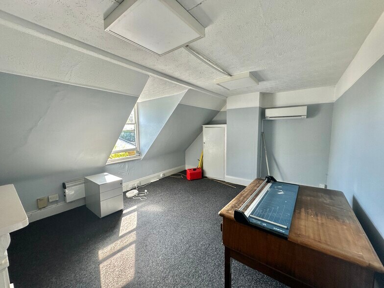 4 Dean Park Cres, Bournemouth for lease - Building Photo - Image 3 of 3