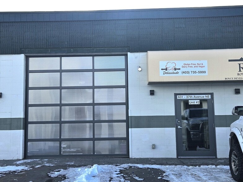 631 37th Ave NE, Calgary, AB for sale - Building Photo - Image 1 of 1