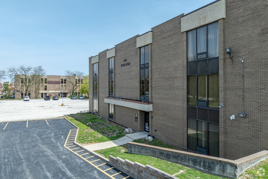 900 Ridge Rd, Homewood, IL for lease - Building Photo - Image 2 of 5