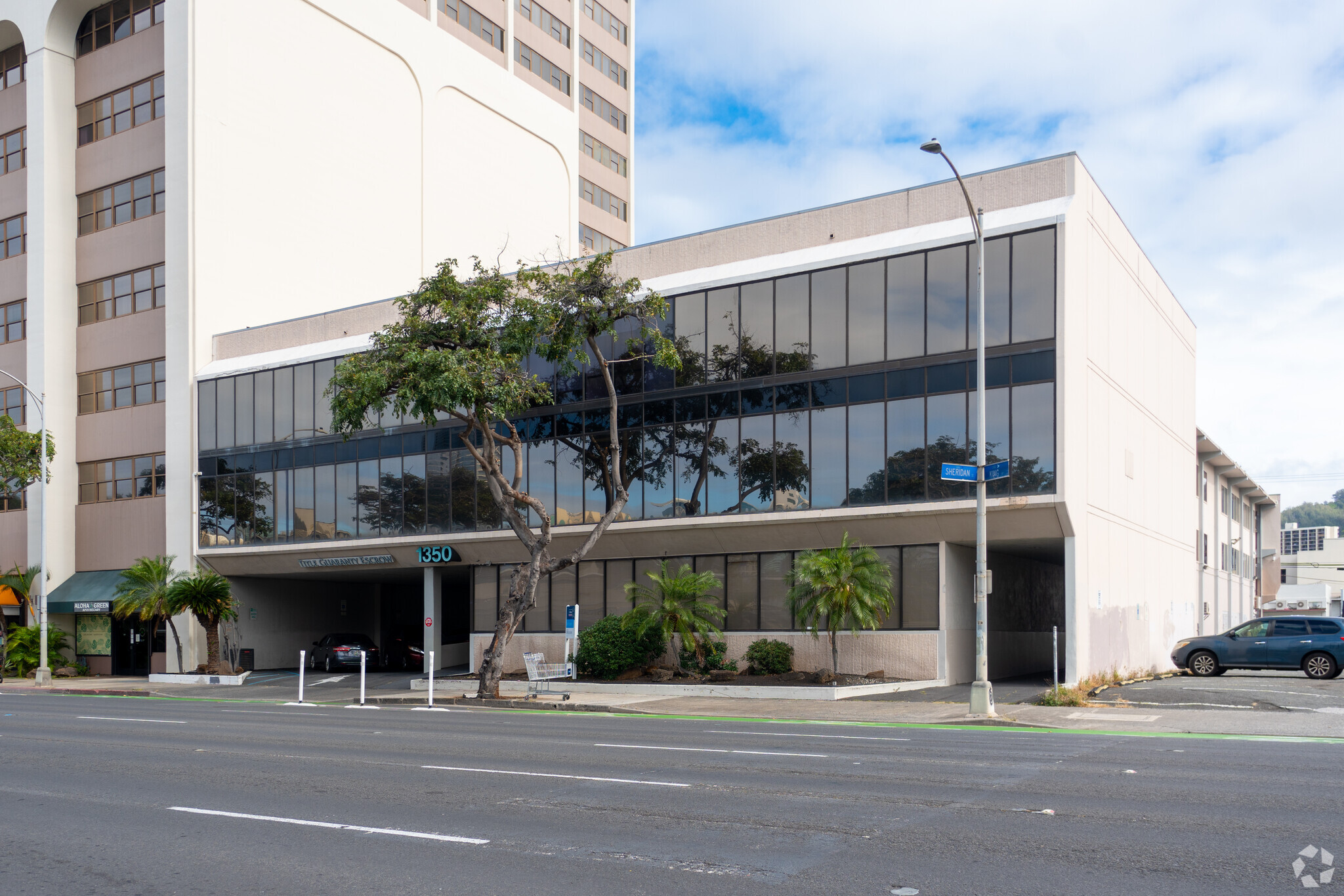 1350 S King St, Honolulu, HI for lease Building Photo- Image 1 of 8