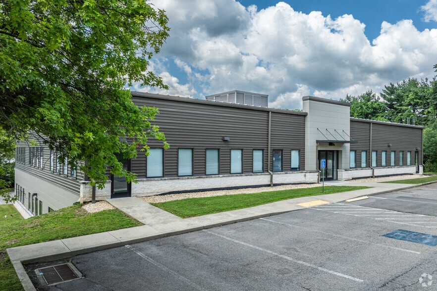 200 Business Center Dr, Pittsburgh, PA for sale - Building Photo - Image 2 of 28