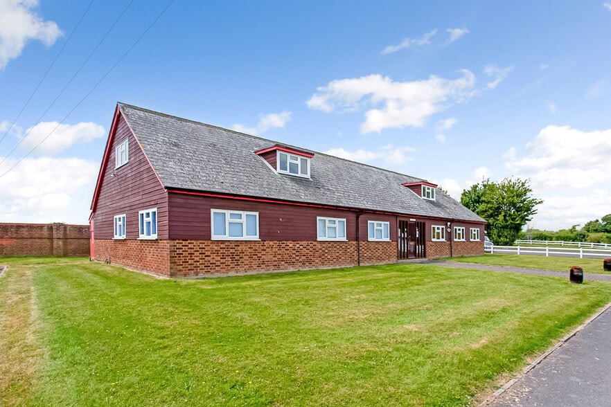 Offices at Crest House, Middle Wallop for lease - Building Photo - Image 1 of 5