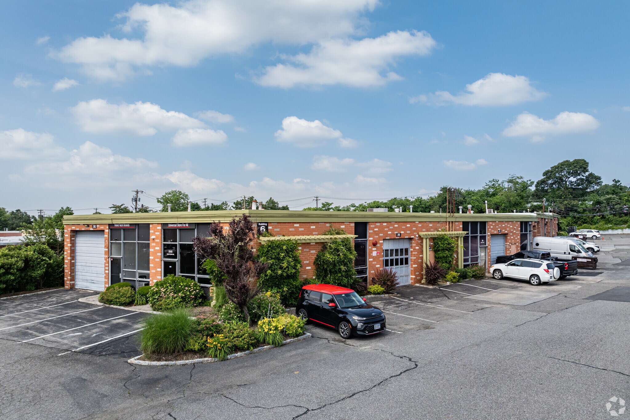 192-196 Newtown Rd, Plainview, NY for sale Primary Photo- Image 1 of 1