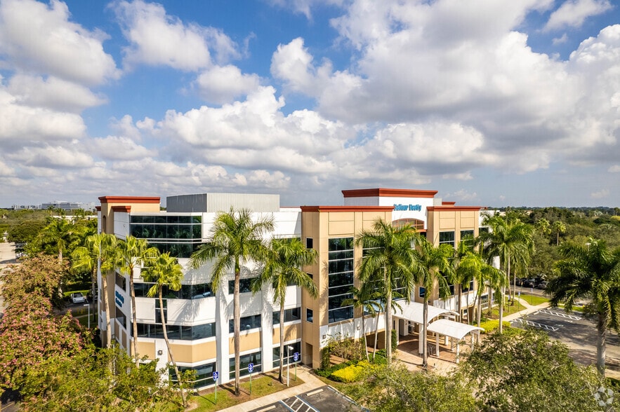 7901 SW 6th Ct, Plantation, FL for lease - Building Photo - Image 1 of 15