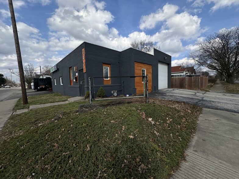 2401 N Harding St, Indianapolis, IN for sale - Building Photo - Image 1 of 24