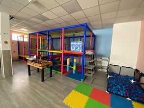 Retail in Alcalá de Henares, Madrid for lease Interior Photo- Image 2 of 6