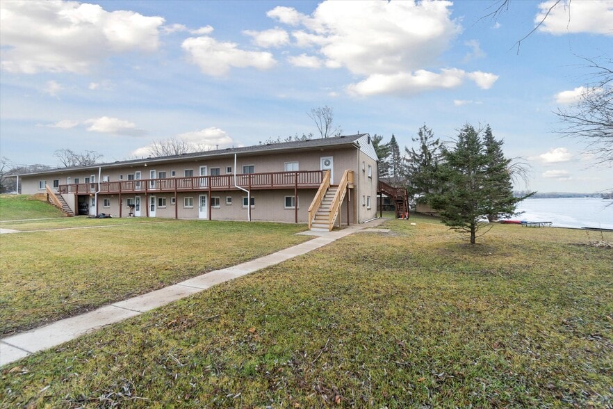 8200 Woodland Shore Dr, Brighton, MI for sale - Building Photo - Image 1 of 1