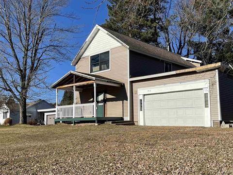 713 Kloman Ave, Republic, MI for sale - Primary Photo - Image 1 of 5