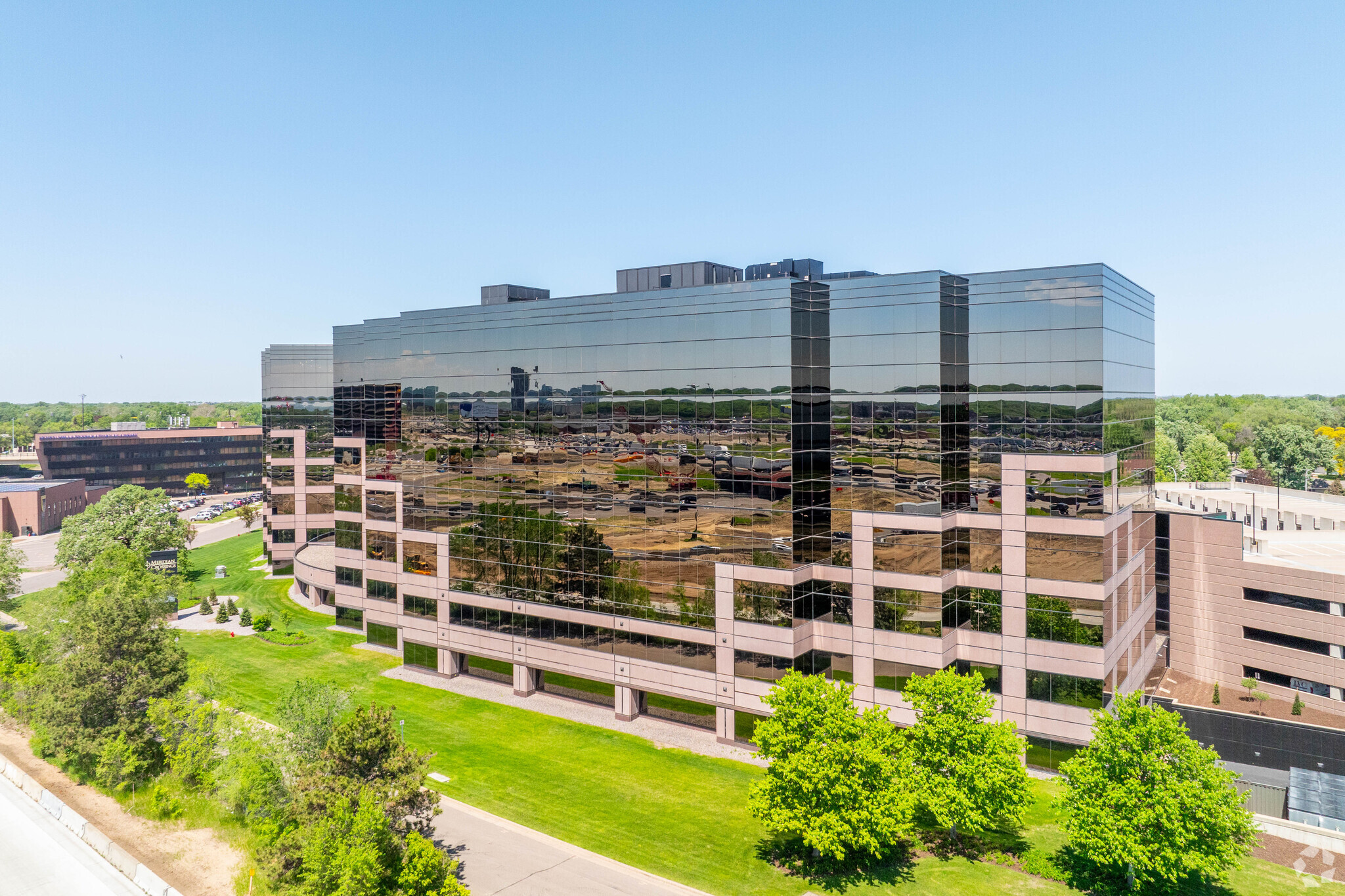 2 Meridian Crossings, Richfield, MN for sale Primary Photo- Image 1 of 1
