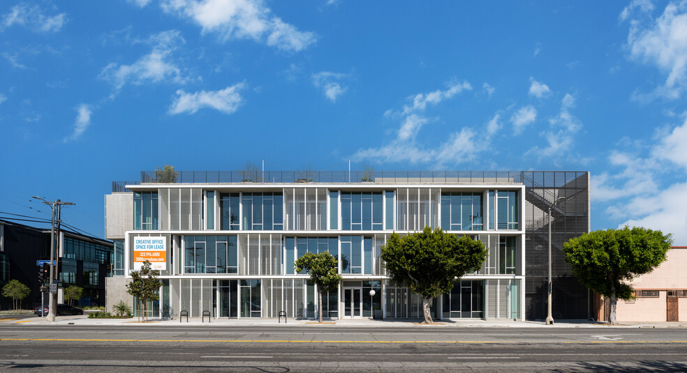 3000 Crenshaw Blvd, Los Angeles, CA for lease - Building Photo - Image 2 of 5