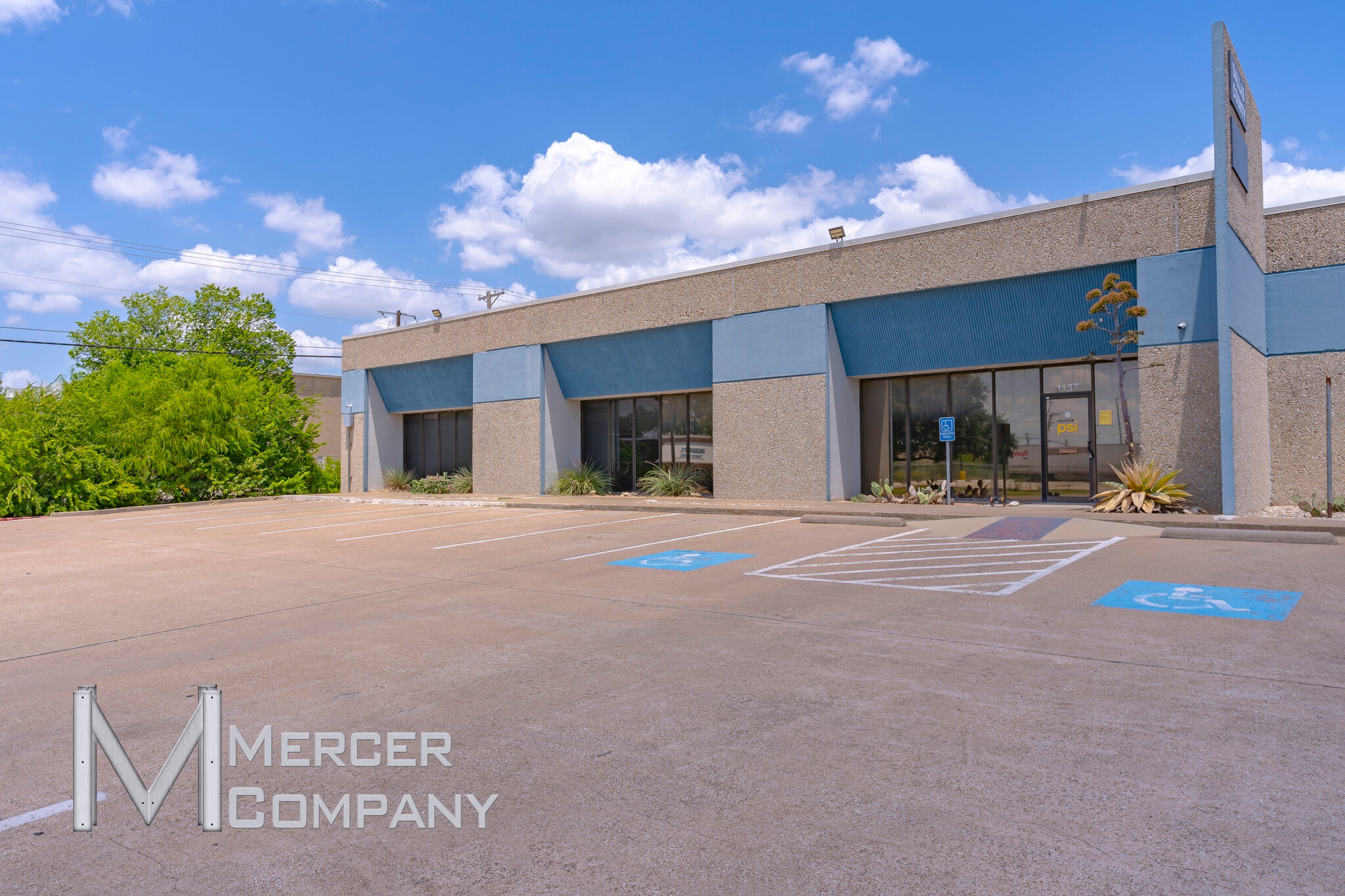 1121-1137 Jupiter Rd S, Garland, TX for lease Interior Photo- Image 1 of 9