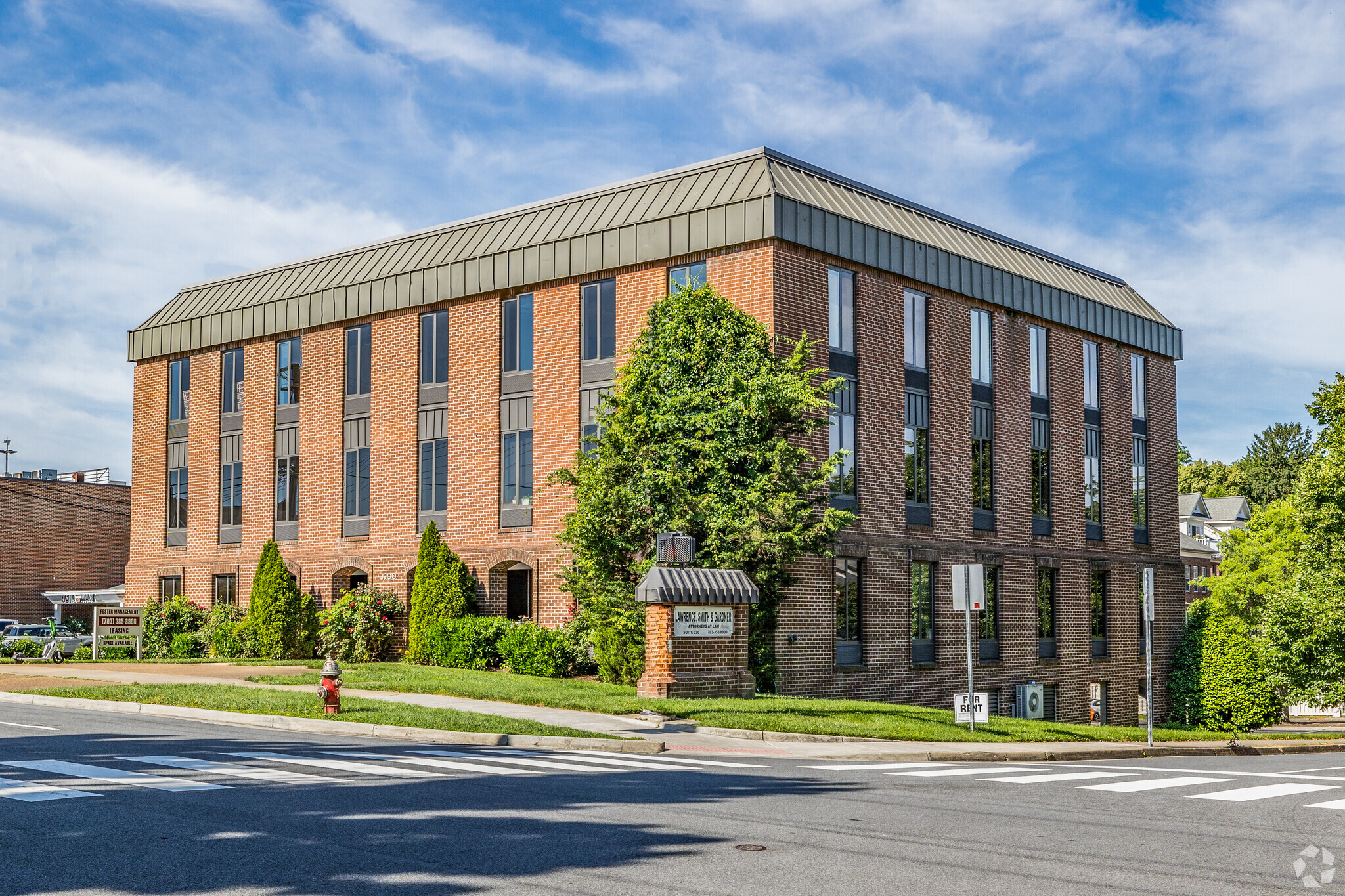 3900 University Dr, Fairfax, VA for lease Building Photo- Image 1 of 23