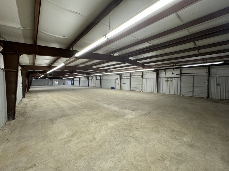 1020 Roberts Ln, High Point, NC for lease - Building Photo - Image 3 of 10