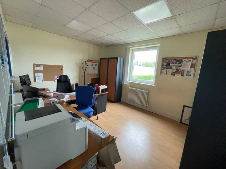 Office in Compiègne for sale - Interior Photo - Image 3 of 3