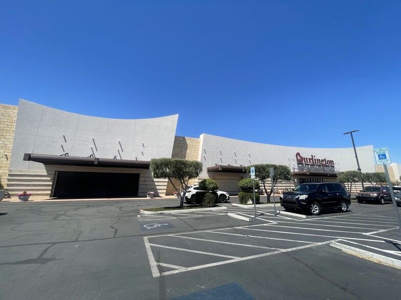 10000 W Sahara Ave, Las Vegas, NV for lease - Building Photo - Image 1 of 5