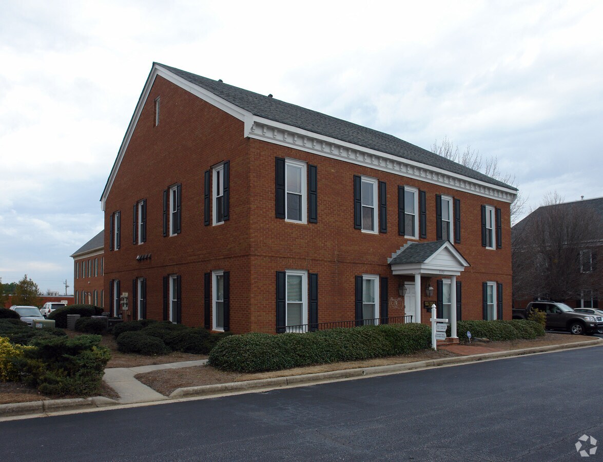 7183 Jonesboro Rd, Morrow, GA 30260