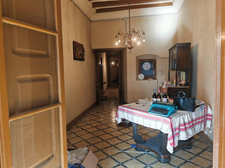 Multifamily in Santa Coloma de Queralt, Tarragona for sale - Interior Photo - Image 2 of 7