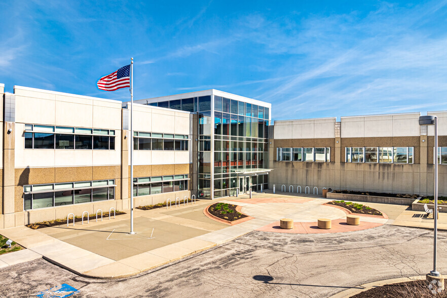 16025 W 113th St, Lenexa, KS for lease - Building Photo - Image 1 of 9