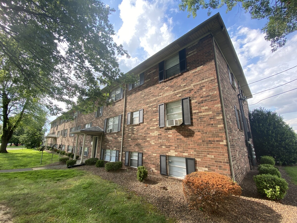 1601-1603 Gagel Ave, Louisville, KY 40216 - Ravenwood Apartments | LoopNet