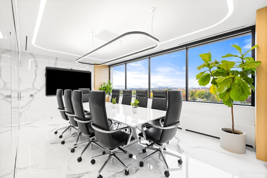 295 The West Mall, Toronto, ON for lease - Interior Photo - Image 3 of 15