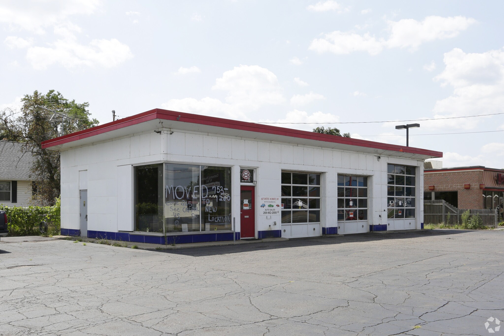 927 Columbia Ave W, Battle Creek, MI for sale Primary Photo- Image 1 of 1