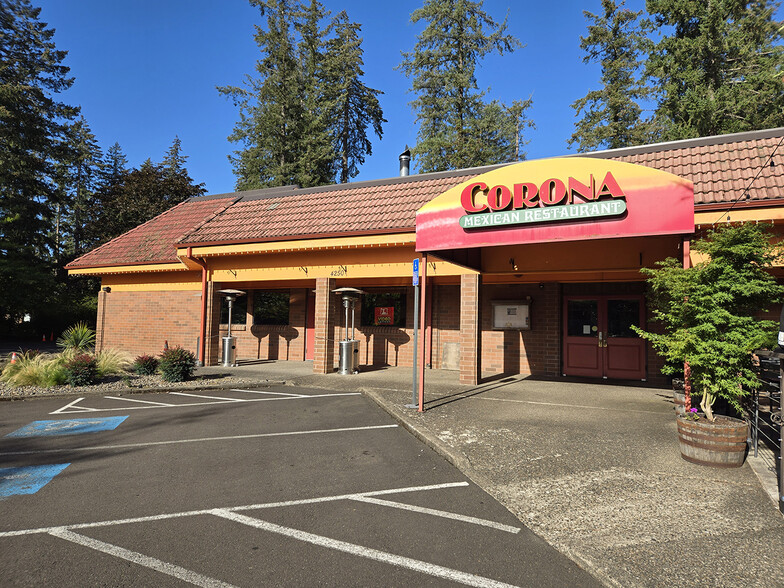 4250 SW Mercantile Dr, Lake Oswego, OR for lease - Building Photo - Image 2 of 6